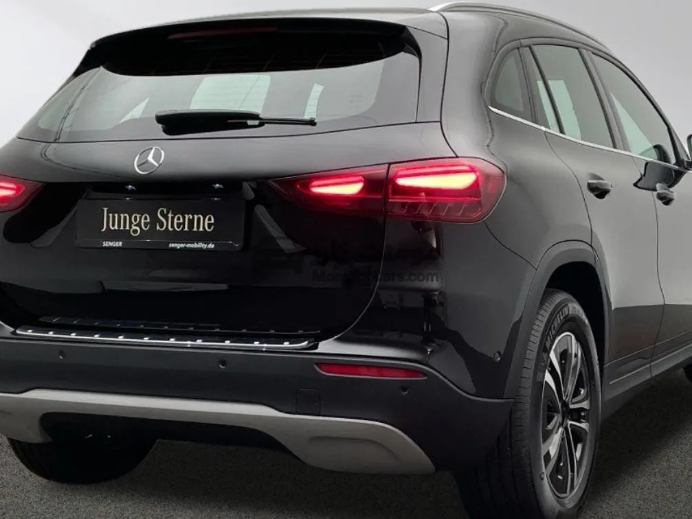 مرسيدس GLA 200 موديل 2023 كسر زيرو للبيع