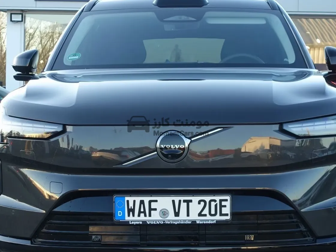 فولفو XC90 كهرباء 2025 كسر زيرو للبيع