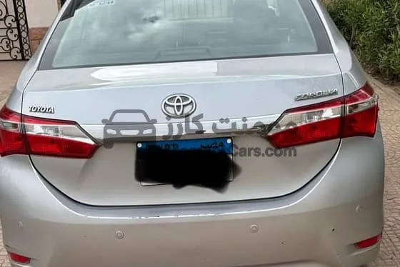 تويوتا كورولا 2014 فئة تانية اتوماتيك أول مالك