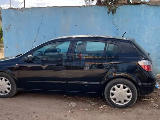 اوبل استرا 2007 اتوماتيك - 217,000 كم