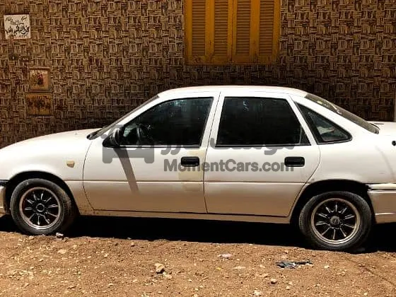 أوبل فيكترا 1995 مانيوال 1600 سي سي غاز للبيع