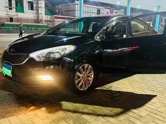 كيا سيراتو 2015 اتوماتيك فتحة سقف شاشة للبيع