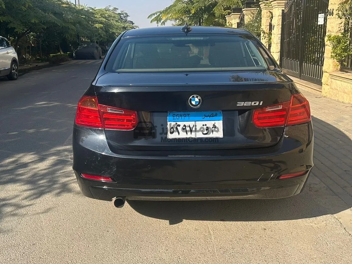 بي ام دبليو 320i 2014 فرش جلد وفتحة سقف