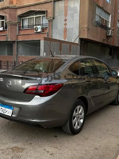 أوبل أسترا 2018 سيدان اتوماتيك للبيع