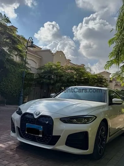 بي ام دبليو i4 2024 كهرباء للبيع - 35 ألف كم