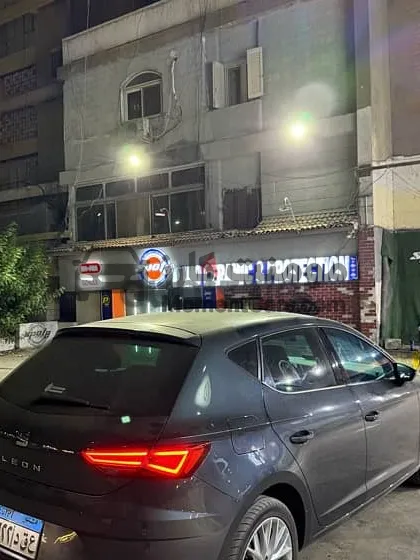 سيات ليون 2020 Beats للبيع