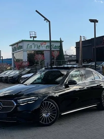 مرسيدس E200 2025 Premium Plus - فابريكة - 5000 كم