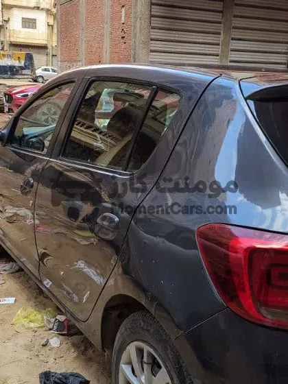 رينو سانديرو 2018 اتوماتيك حالة ممتازة للبيع