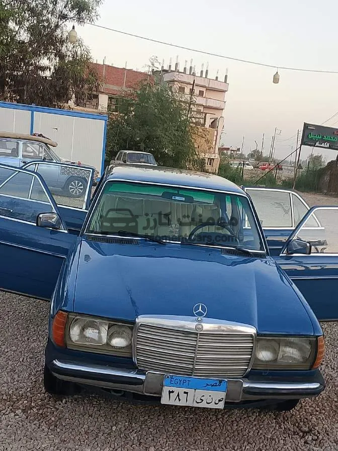 مرسيدس 200 موديل 1977 مانيوال غاز وبنزين