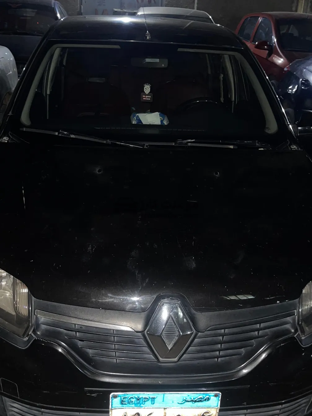 رينو لوجان 2015 مانيوال سيدان حالة ممتازة