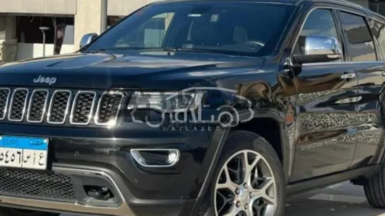 جيب جراند شيروكي 2018 اتوماتيك للبيع