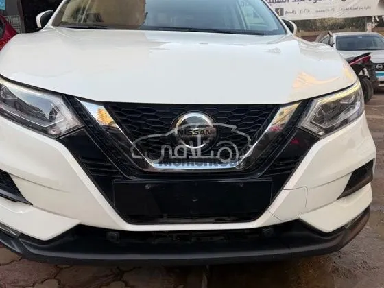 نيسان قشقاي 2025 أتوماتيك أكسنتا للبيع