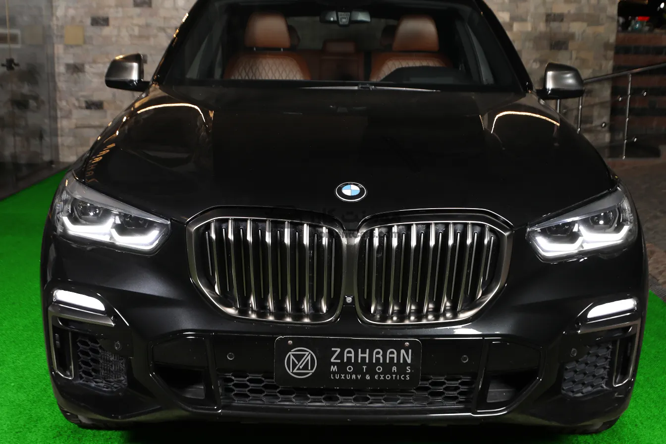 للبيع بي ام دبليو X5 M50i موديل 2021