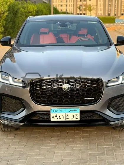 جاكوار اف بيس R-Dynamic موديل 2021 للبيع