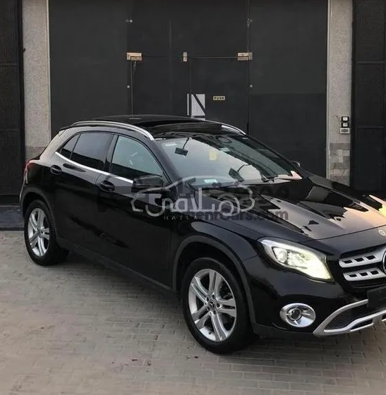 مرسيدس GLA 200 موديل 2021 للبيع