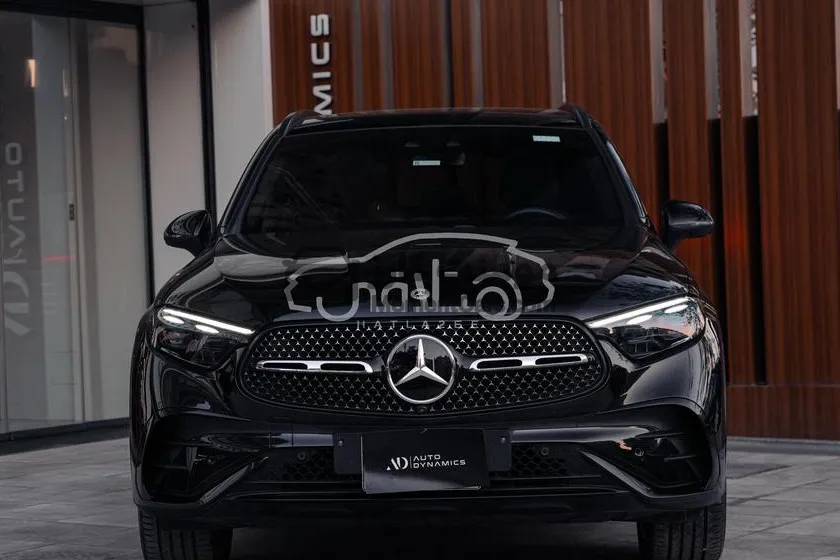مرسيدس GLC 300 موديل 2023 للبيع