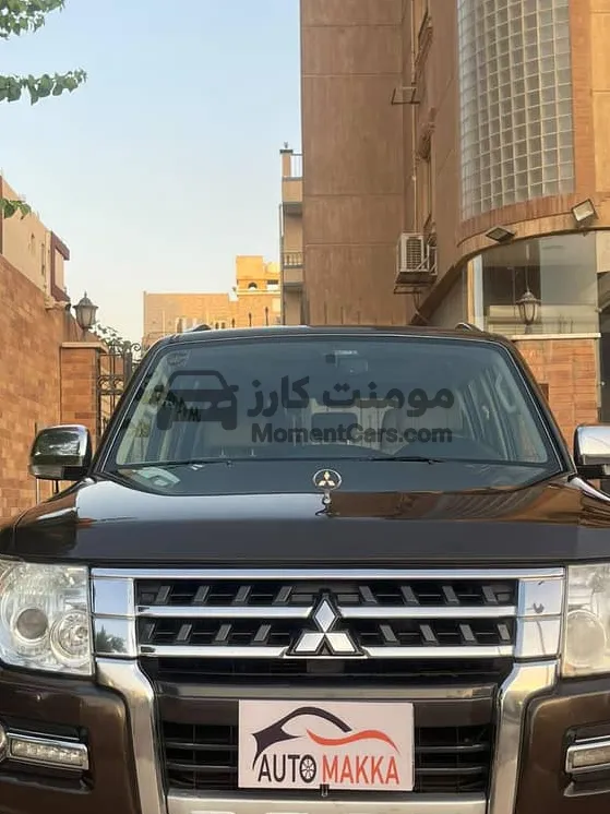 ميتسوبيشي باجيرو 2017 للبيع