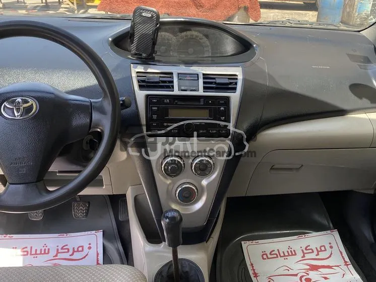 تويوتا ياريس 2007 سيدان مانيوال للبيع