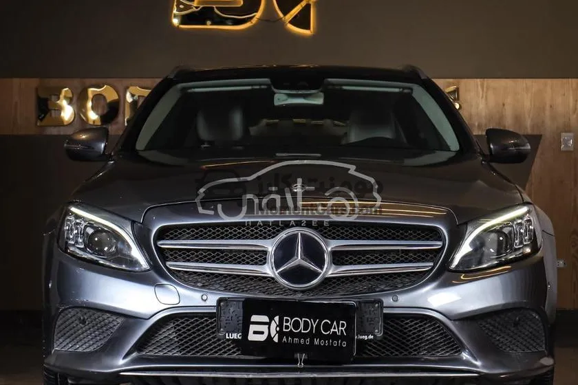 مرسيدس C200 موديل 2019 4Matic للبيع