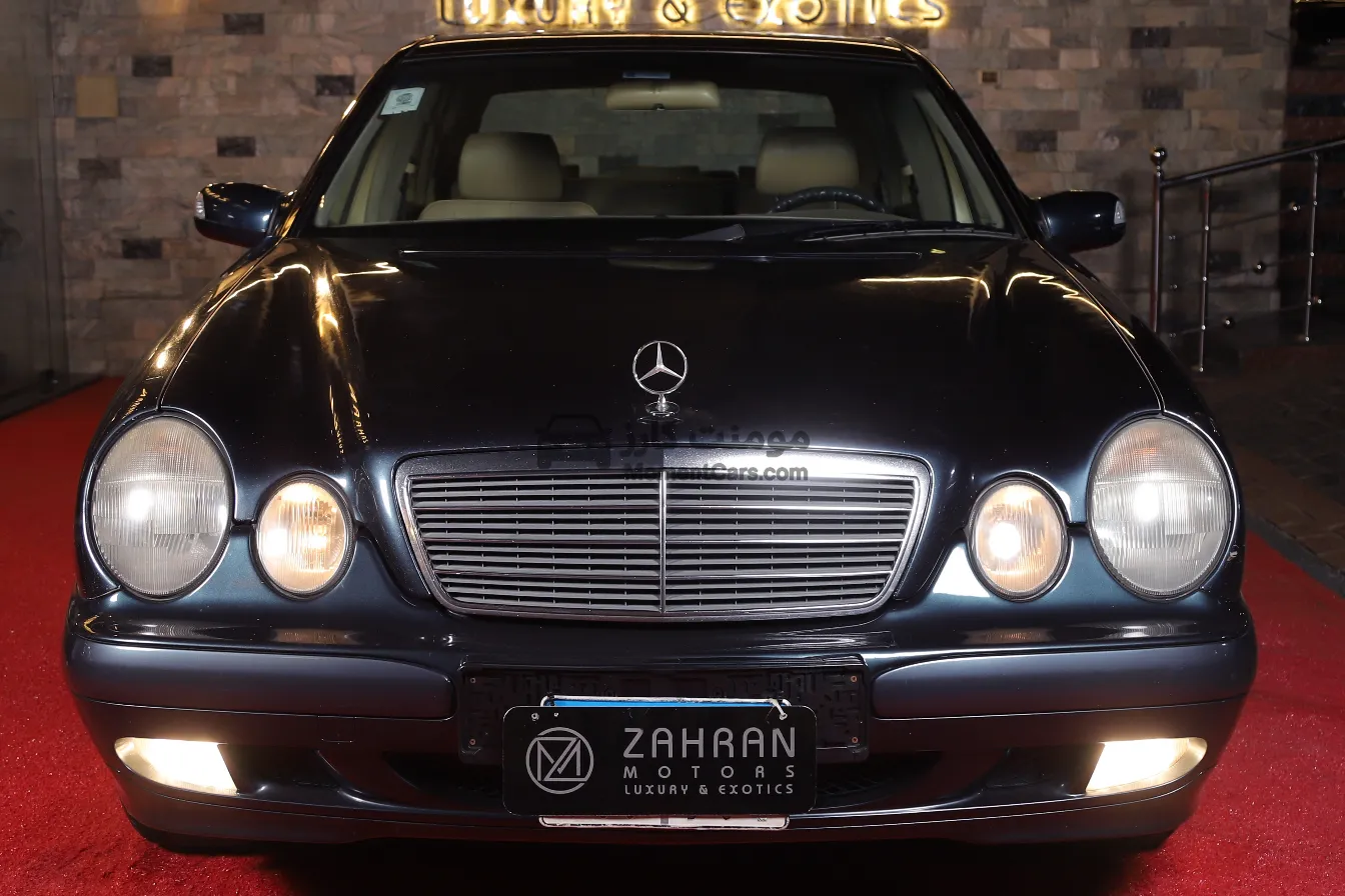 مرسيدس E200 موديل 2000 للبيع