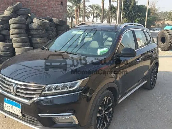 إم جي RX5 2020 أعلى فئة بصمة وفتحة سقف