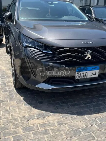 بيجو 5008 موديل 2021 للبيع