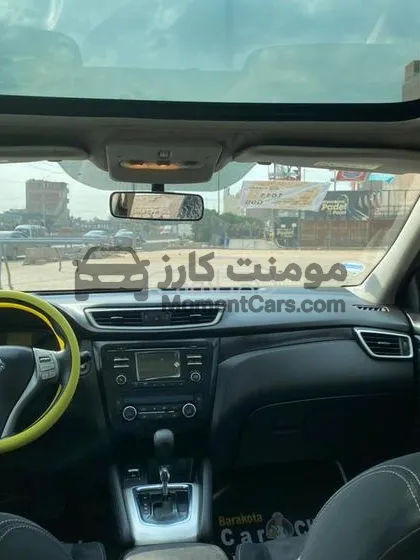 نيسان قشقاي 2015 للبيع بسقف بانوراما وبصمة