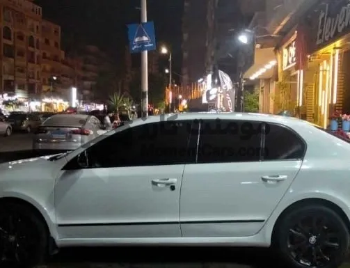 للبيع سكودا سوبيرب 2011 أوتوماتيك تيربو