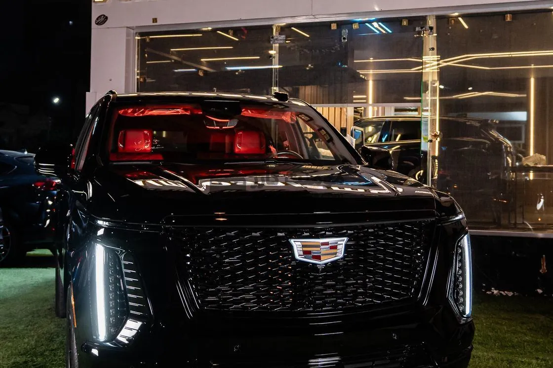 كاديلاك اسكاليد 2025 جديدة 6.2 V8 دفع رباعي