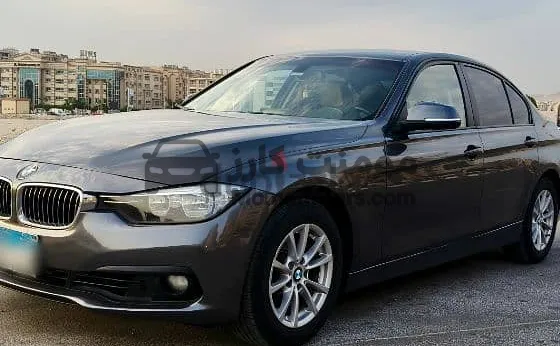 بي ام دبليو 318i لاكشري 2016 فابريكة دواخل