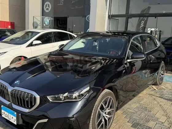 BMW i5 40L Sport 2025 للبيع