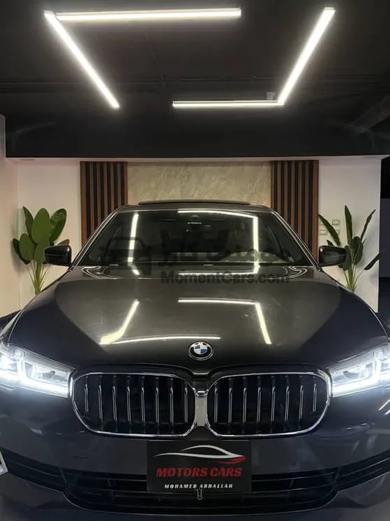 بي ام دبليو 520i Luxury Line موديل 2023 للبيع