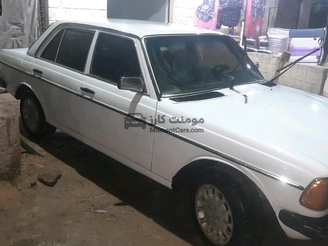مرسيدس E200 موديل 1978 للبيع