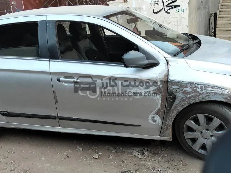 بيجو 301 2015 أوتوماتيك للبيع في كفر الشيخ