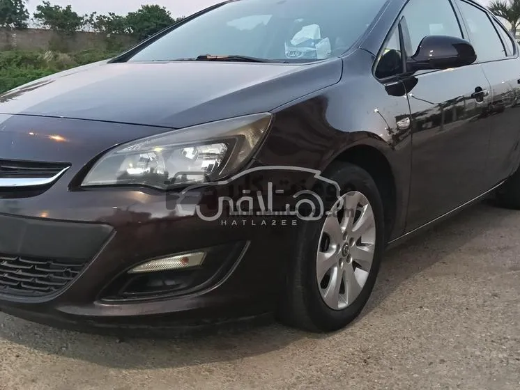 أوبل أسترا 2015 إنجوي ديزل أوتوماتيك فول أوبشن للبيع