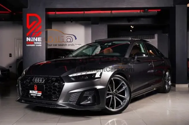 اودي A5 2023 سيدان اتوماتيك للبيع