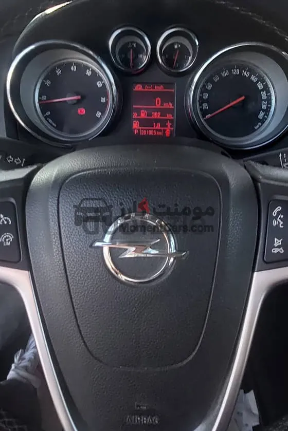أوبل أسترا 2015 كوزمو سيدان مستعملة للبيع