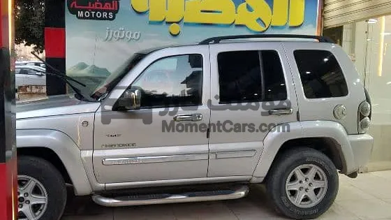 جيب ليبرتي 4x4 موديل 2003 اوتوماتيك للبيع من المالك الأول