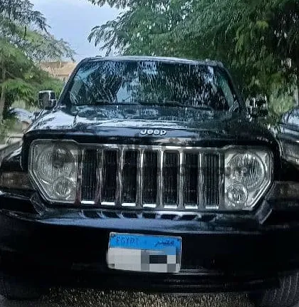 جيب شيروكى 2009 اوتوماتيك فبريكة بالكامل اول يد