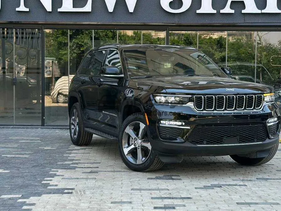 جيب جراند شيروكي 2024 زيرو للبيع