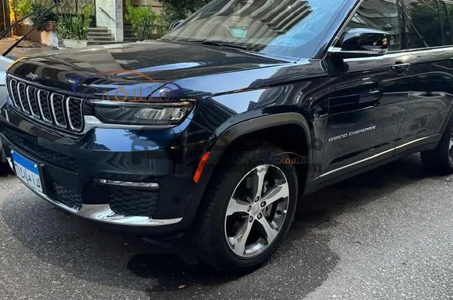 جيب جراند شيروكي 2024 أتوماتيك للبيع