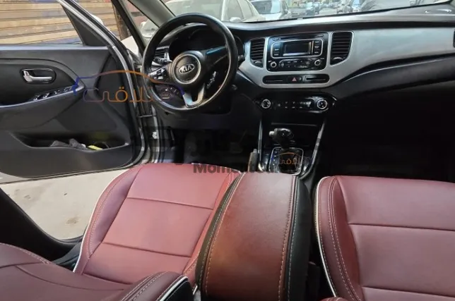 كيا كارينز 2014 اتوماتيك للبيع