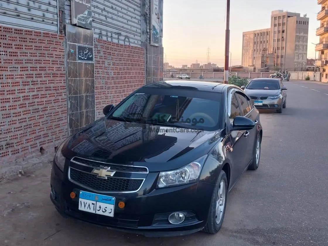 شيفروليه كروز 2010 اتوماتيك أعلى فئة بفتحة سقف