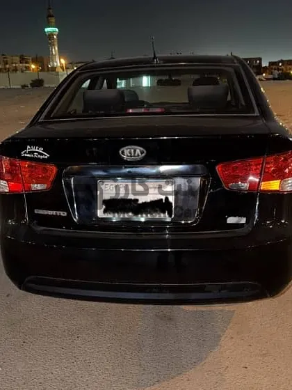 كيا سيراتو 2011 اوتوماتيك فابريكا بالكامل عدا الاكصدامات للبيع