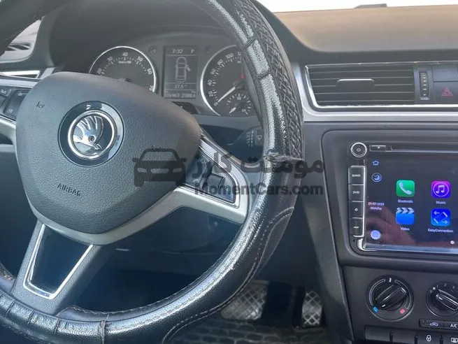 سكودا رابيد 2015 اتوماتيك اعلى فئة للبيع