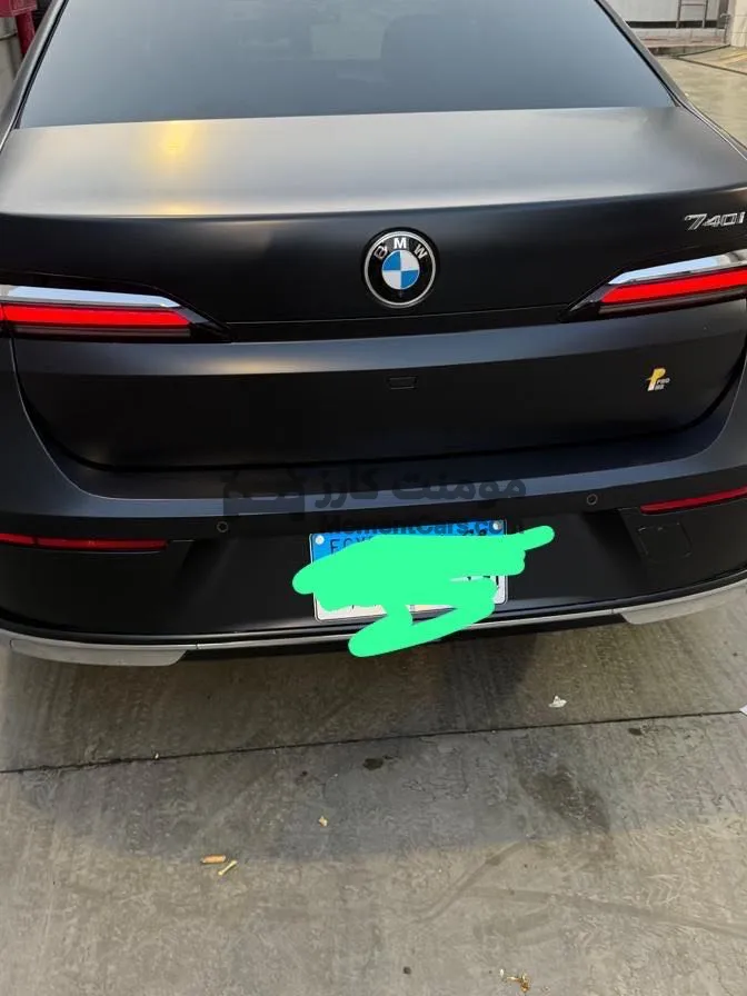 بي ام دبليو 740i 2025 اتوماتيك كسر زيرو
