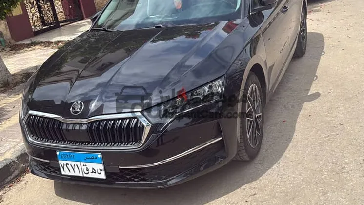 سكودا أوكتافيا A8 2025 فئة ثانية بشنطة وكرسي كهرباء