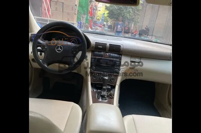مرسيدس C180 موديل 2005 اتوماتيك للبيع