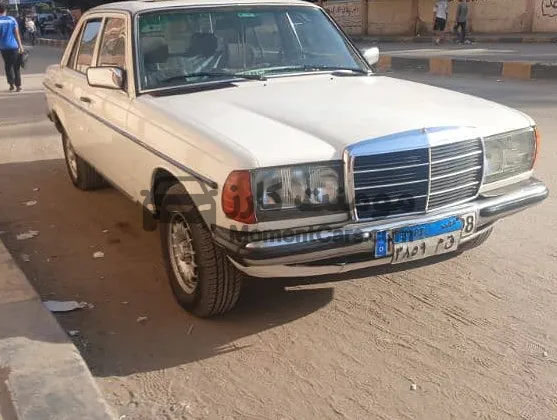 مرسيدس E200 موديل 1981 اتوماتيك غاز للبيع