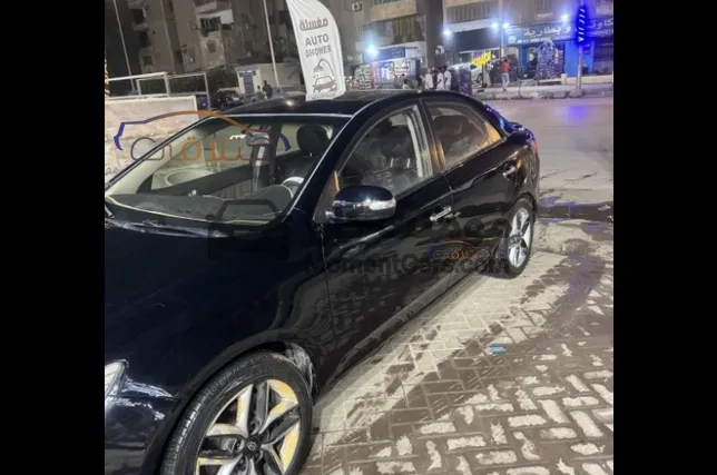 كيا سيراتو 2010 اتوماتيك بصمة فتحة سقف للبيع